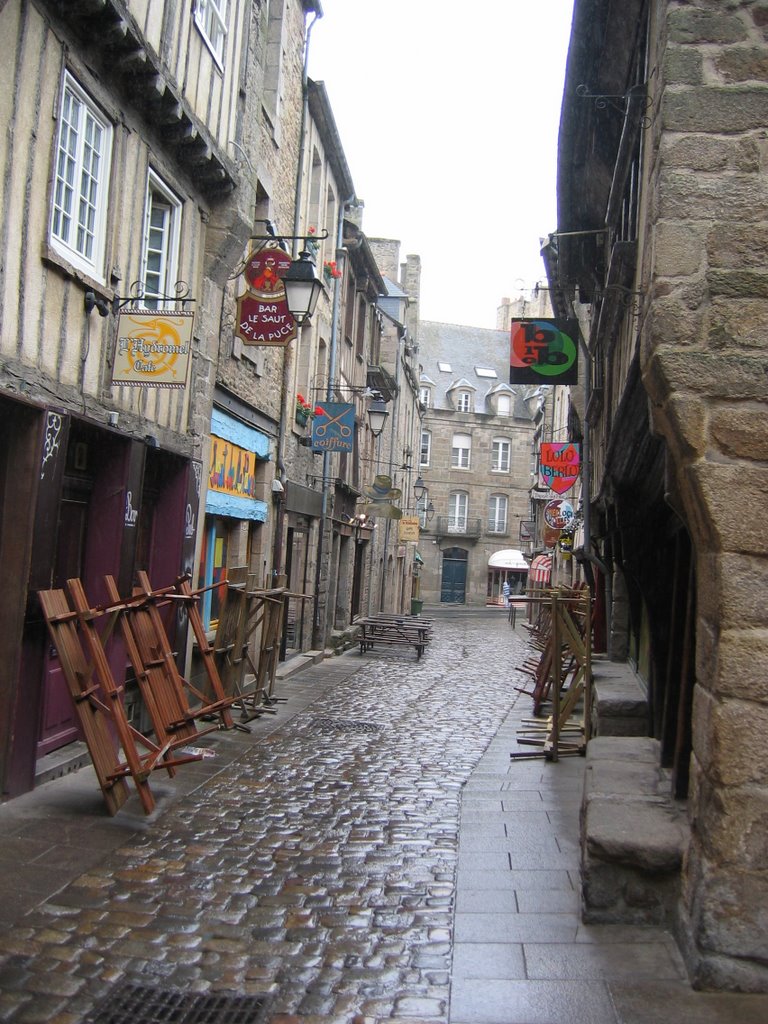 Dinan, Bretagne by Paul&Carienne Turel