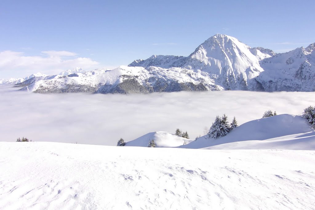 Vue du sommet des Plagnes (2.100 m) by ChrPIERRE