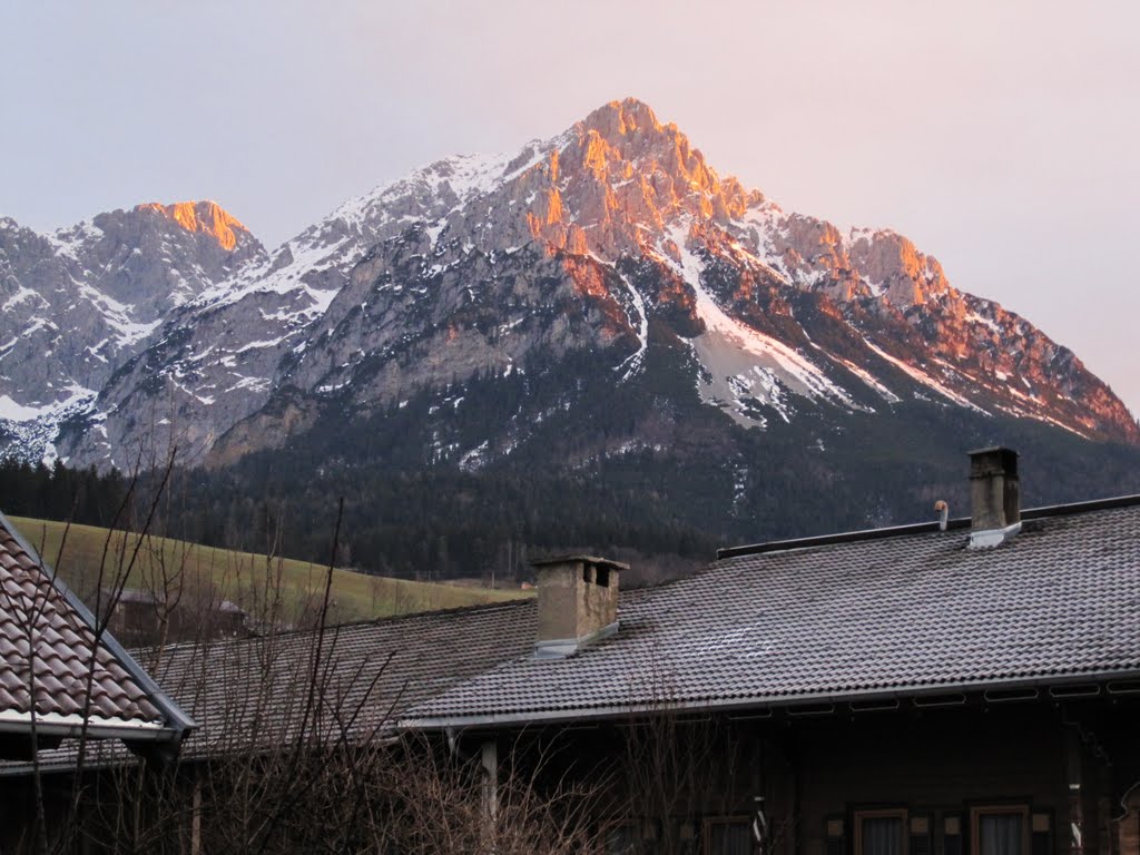 Scheffau/Wilder Kaiser bei Morgenrot.JP by jagapaz