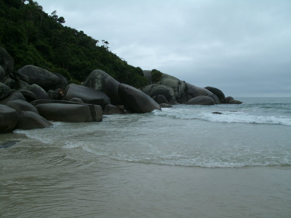 Praia de Bombas. 2 by Carlos Kist