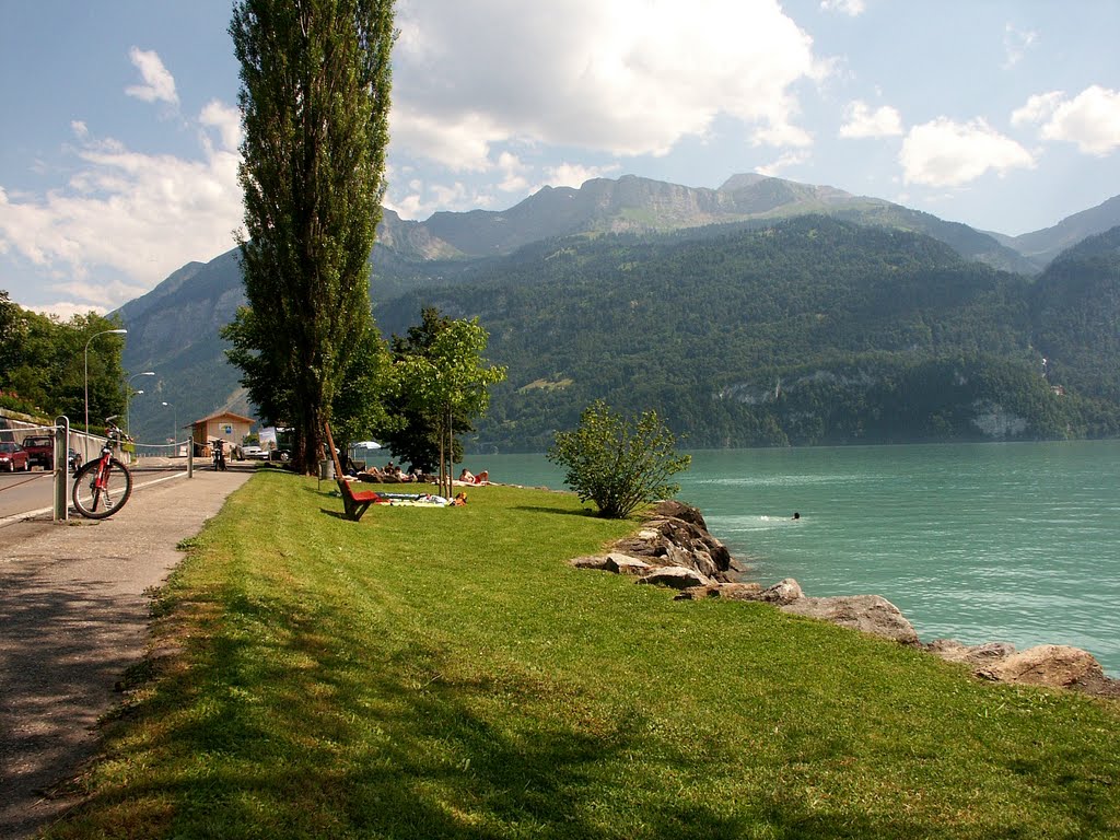 Schweiz, Brienz, Brienzersee by Hans J.S.C. Jongstra