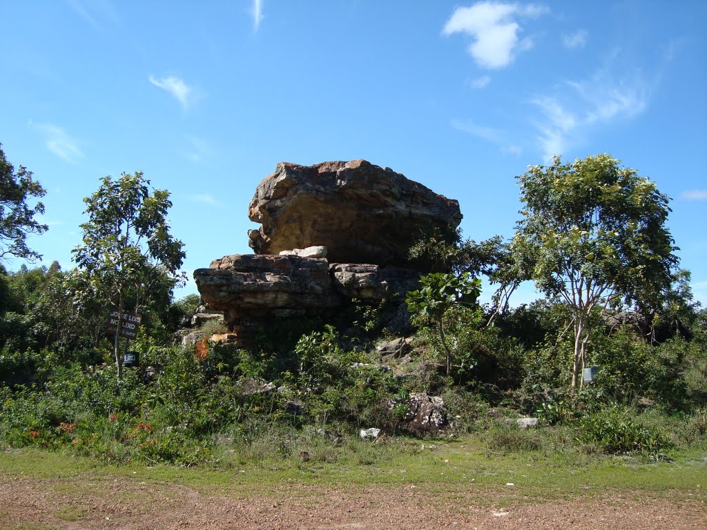 Pedra do chapéu 2 by RICARDO SANTOS SILVA…