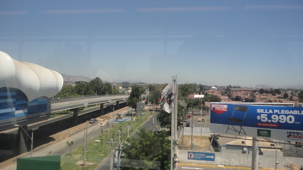 Vista desde la estación Monte Tabor. Maipú Chile Santiago by Ignacio Paredes