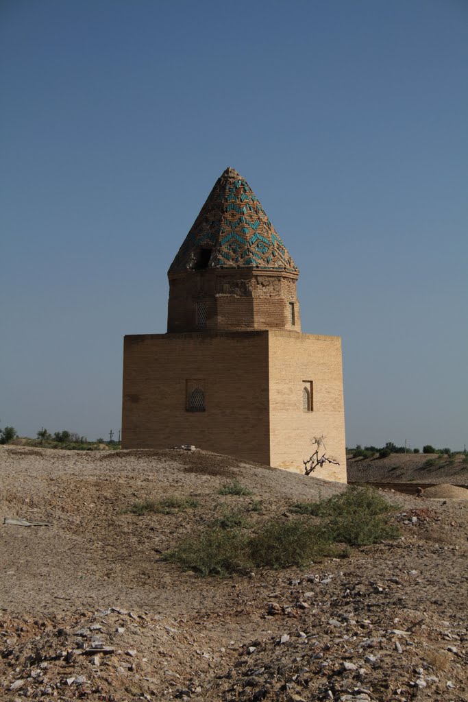 Unnamed Road, Kunya-Urgench, Turkmenistan by luciano mantovani