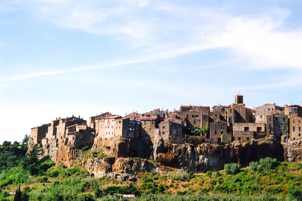 Pitigliano by Giorgio Paneck