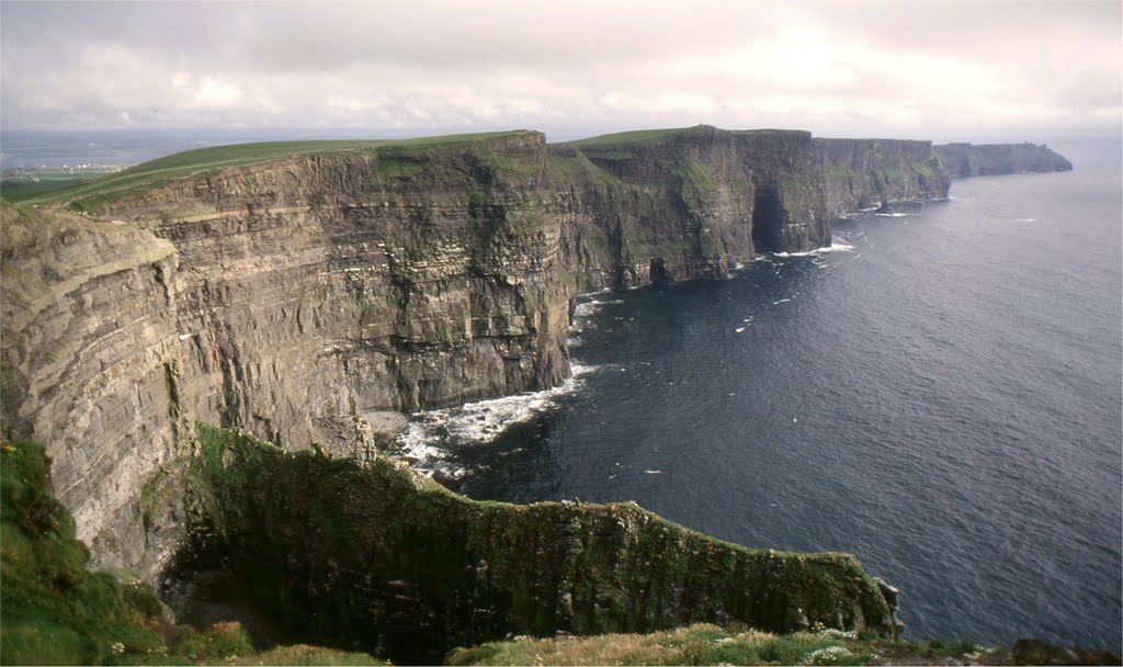 1997, Irlanda, Cliffs of Moher verso Hag's Head by Giovanni Mirgovi