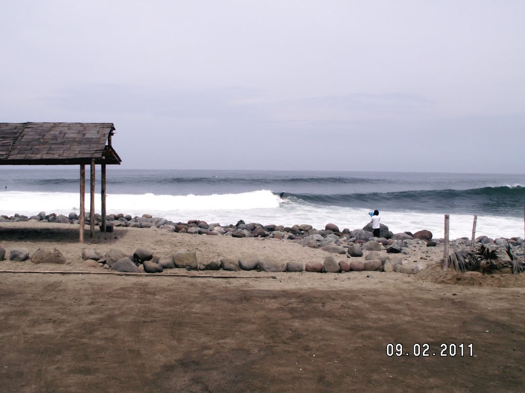 Surf Canopy - Punta Negra 3 - LINK: http://www.olasperu.com/noticias/display_not.php?id=10022010-2 by de jaxsun