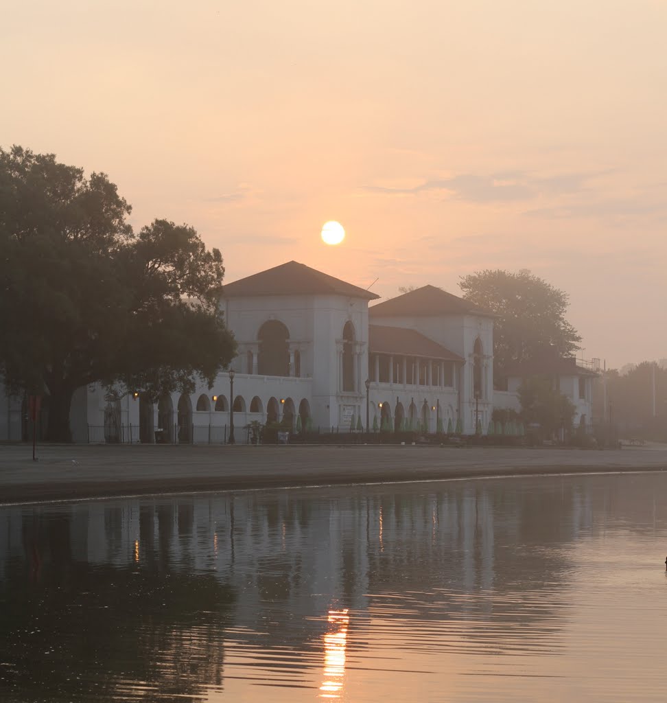 Toronto Tennis club at sunrise by Laly Felix