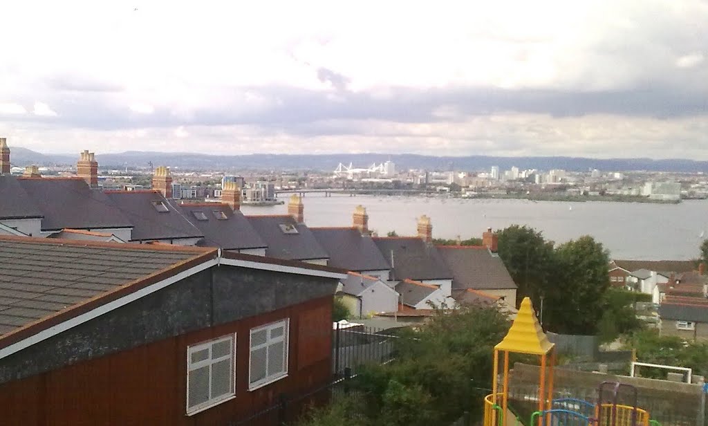 Cardiff Bay from Penarth by chickenlegs