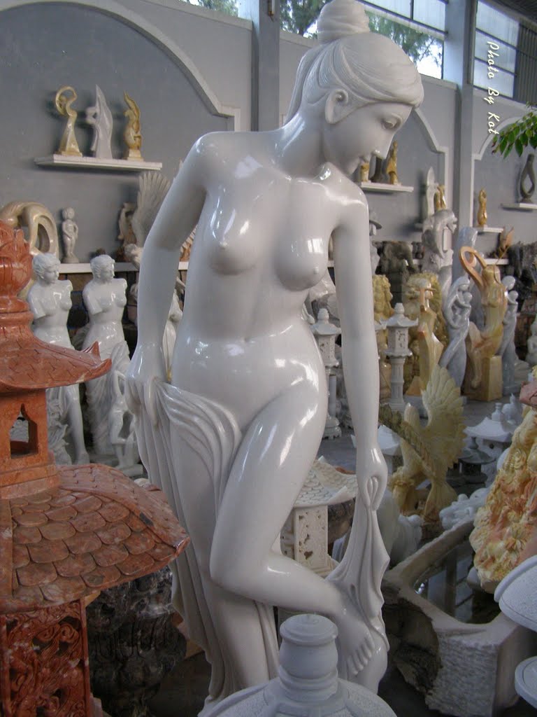 Statuary marble by Kot-Adventure