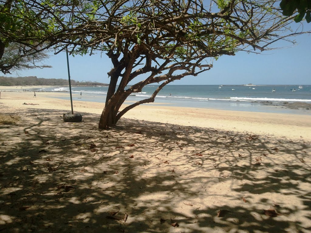 Playa Flamingo, Guanacaste, Costa Rica by Michele Curcio (tund…