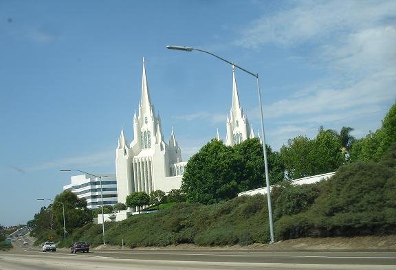 Iglesia, San Diego, Cal. by MOZENKO