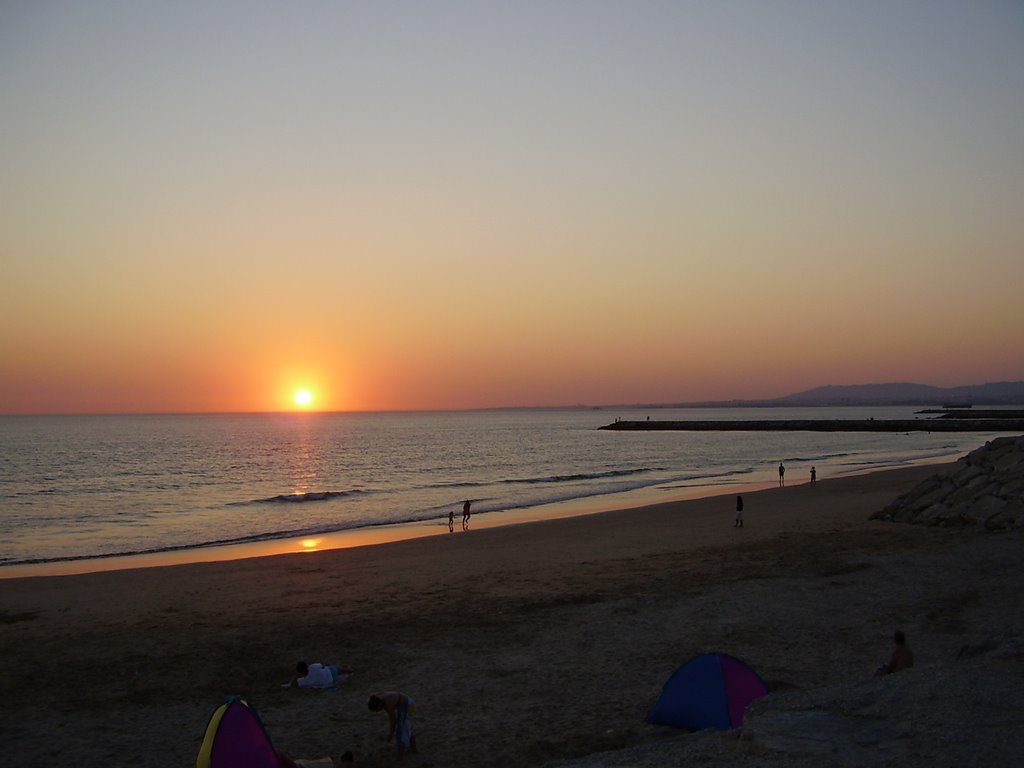 Atardecer en Caparica by Trotamundouy