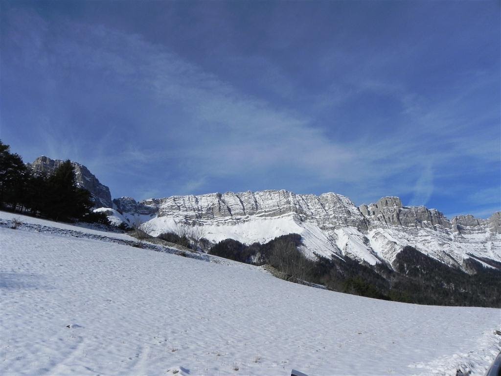 Balcon-est du Vercors en hiver, vu du col des Deux (2011) by Bruno Durand