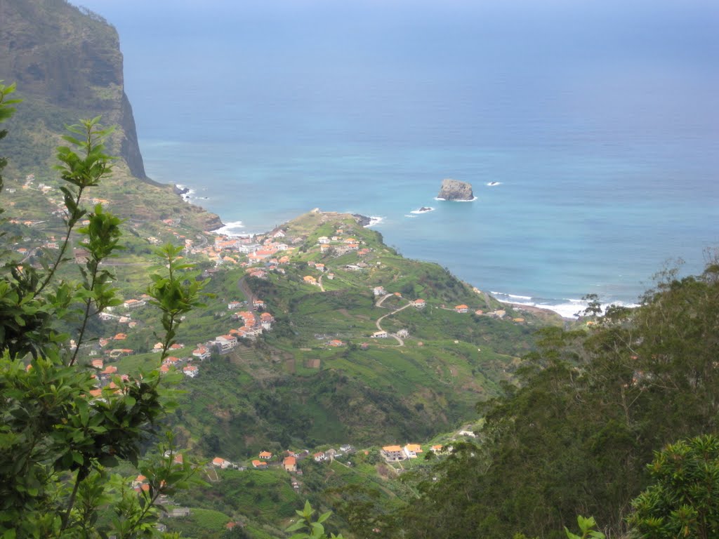 2010-06-11 Blick auf Albergaria Do Penedo by og-drummer