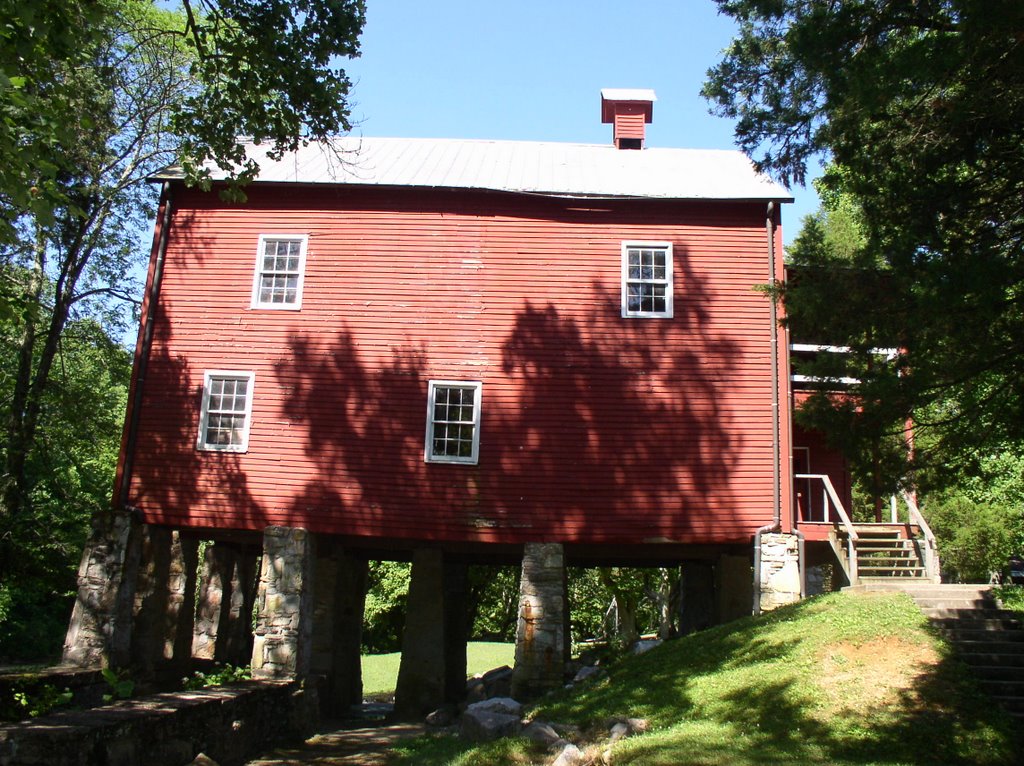 Mill at Pall Mall TN by Grif