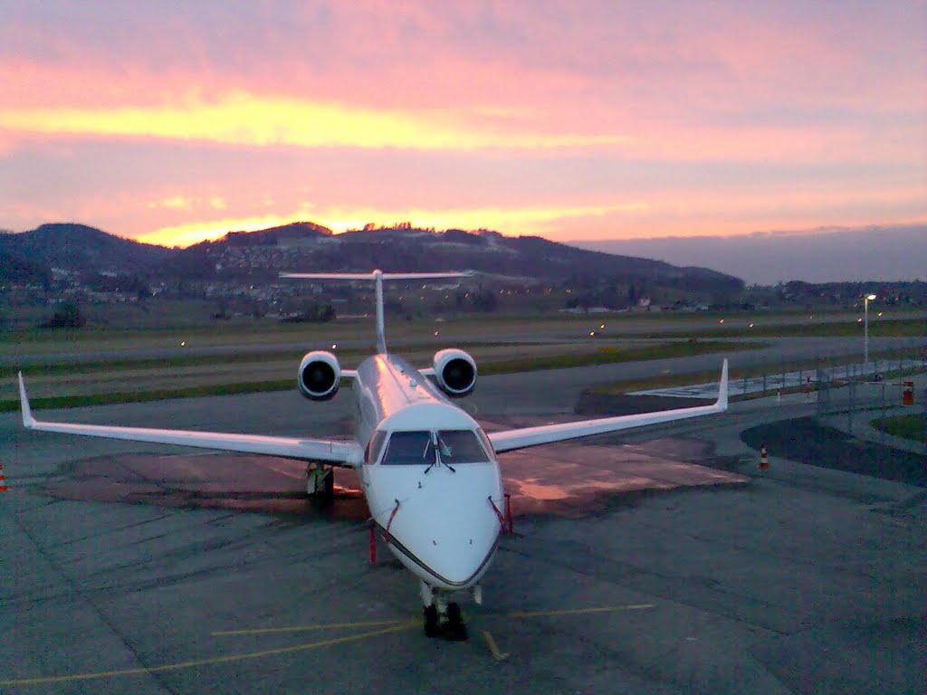 Embraer 135BJ Legacy HB-JED by Swiland