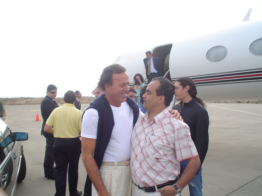 Julio Iglesias en Aerodromo by criteriachile