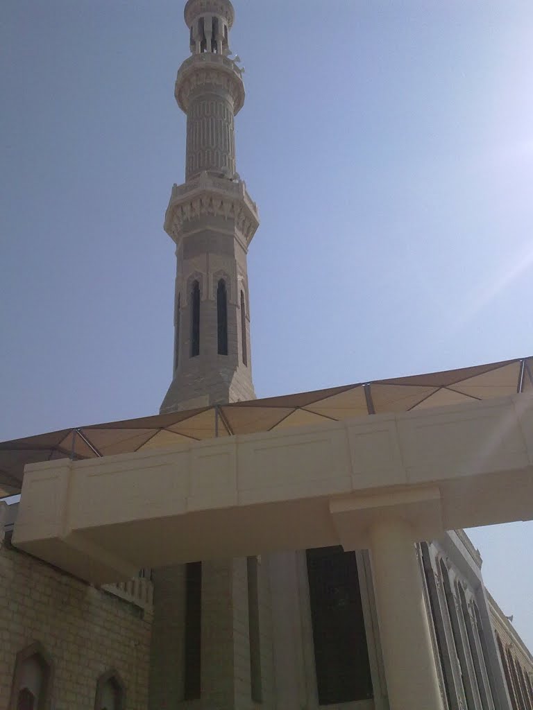 MINAR OF MASJIDE NIMRA AT ARAFATH by mimthussain