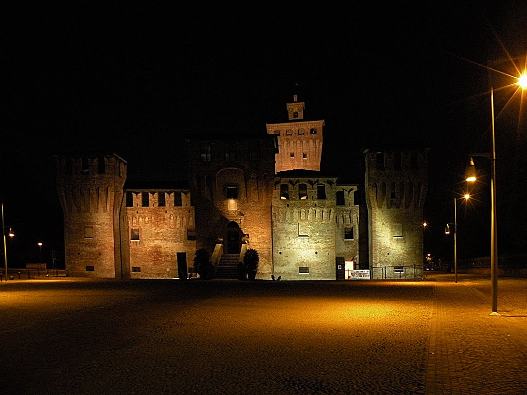 Cento (FE) : La rocca in notturno by Pical