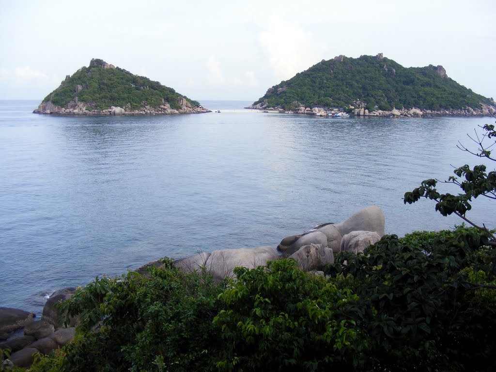 Koh Nang Yuan taken from Bancha Resort by pr8ngkiet