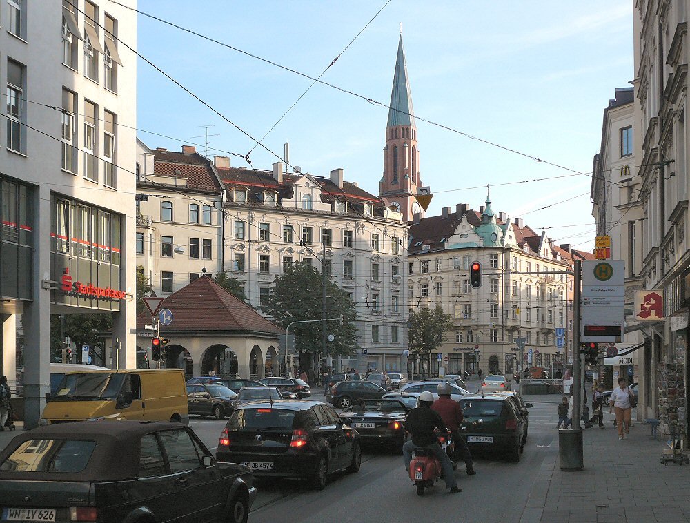 München, Max-Weber-Platz by Klaus Rommel