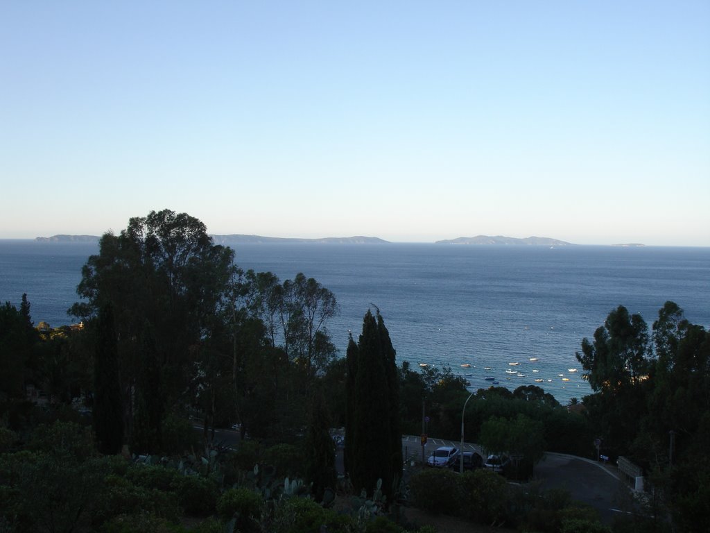 View of Les Iles d'Hyeres from Le Rayol by a_mialon