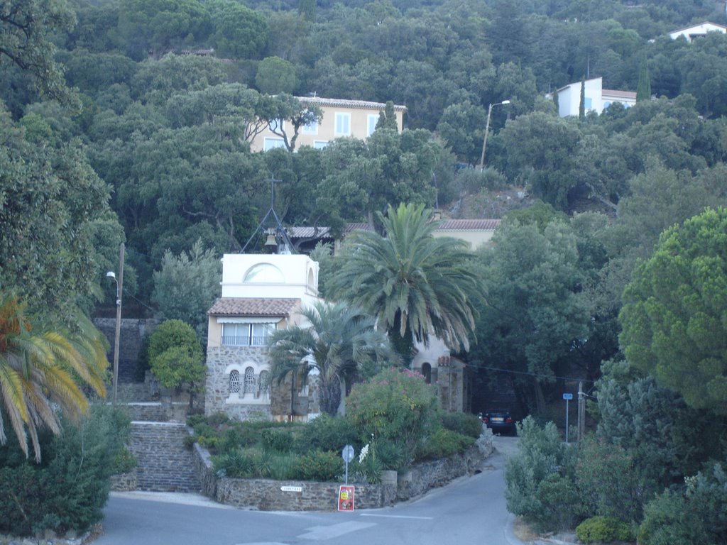 View of the church of Le Rayol by a_mialon