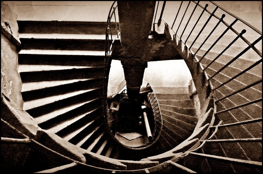 Hátsólépcső (Király utca, Budapest) - Staircase by ésminden