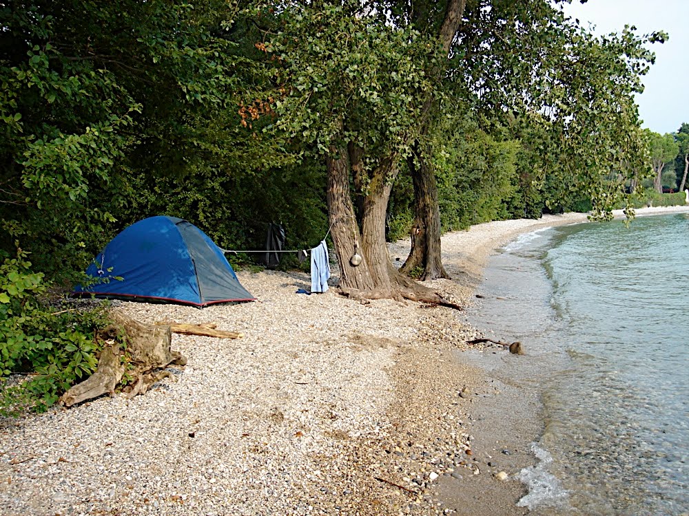 Camping Sauvage à la Baia del Vento (un p'tit coin de paradis pour une nuit) by Francois_mo