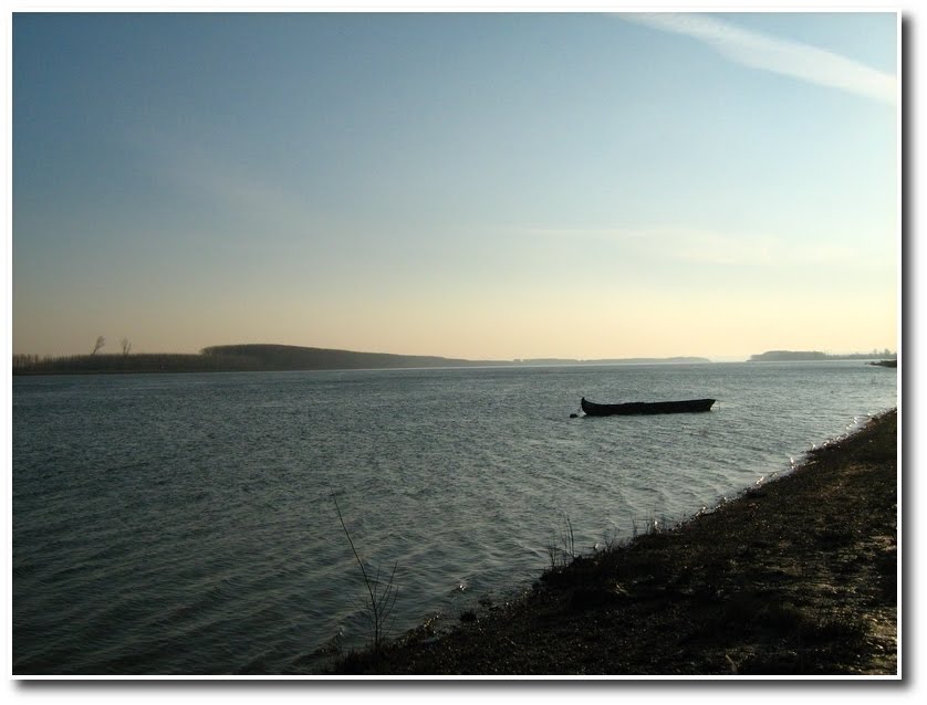 Danube, nine o'clock in the morning by tsolovi