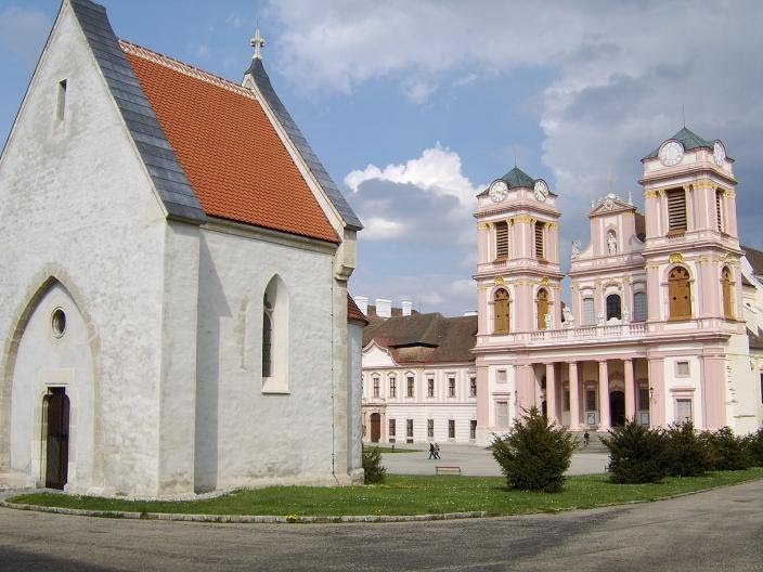 Stift Göttweig-Ehrentrudiskapelle und Stiftskirche by hubi1802