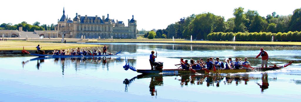 Château de Chantilly - canal - régate by NAUTIQUES-EVENEMENTS