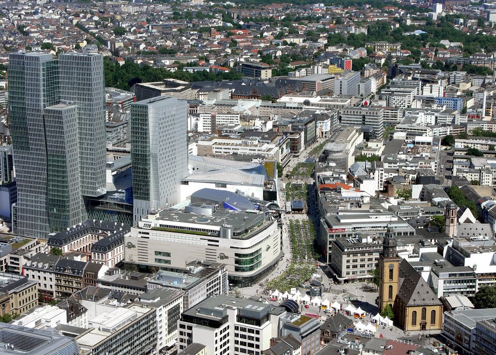 Frankfurt, Hauptwache und Zeil vom Main-Tower by th81