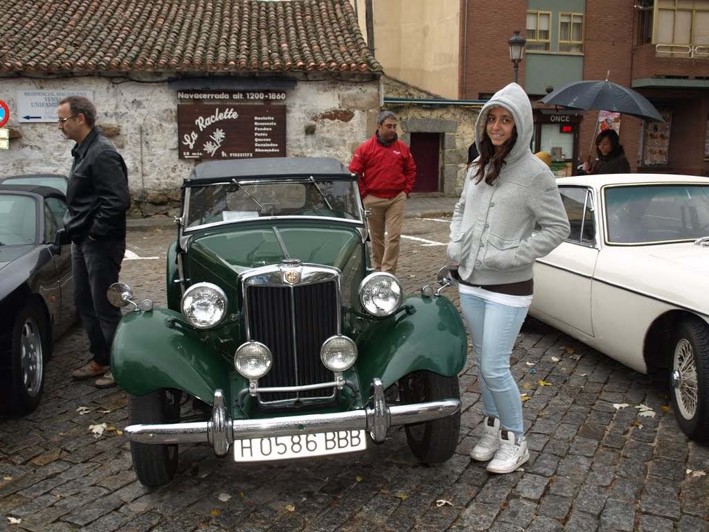 COCHES CLASICOS EN NAVACERRADA by Carlos J. Rodriguez