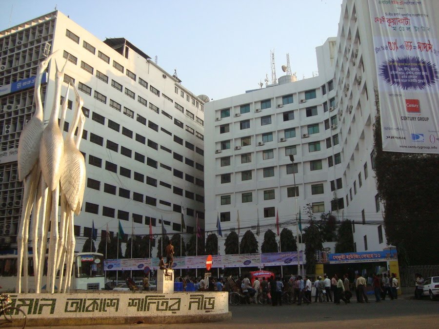 BALAKA CHOTOR N PORBANI HOTEL by roymonotosh