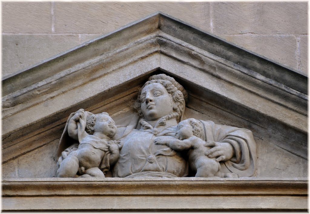 Detalle de la fachada del Ayuntamiento I by Eugenio Perez