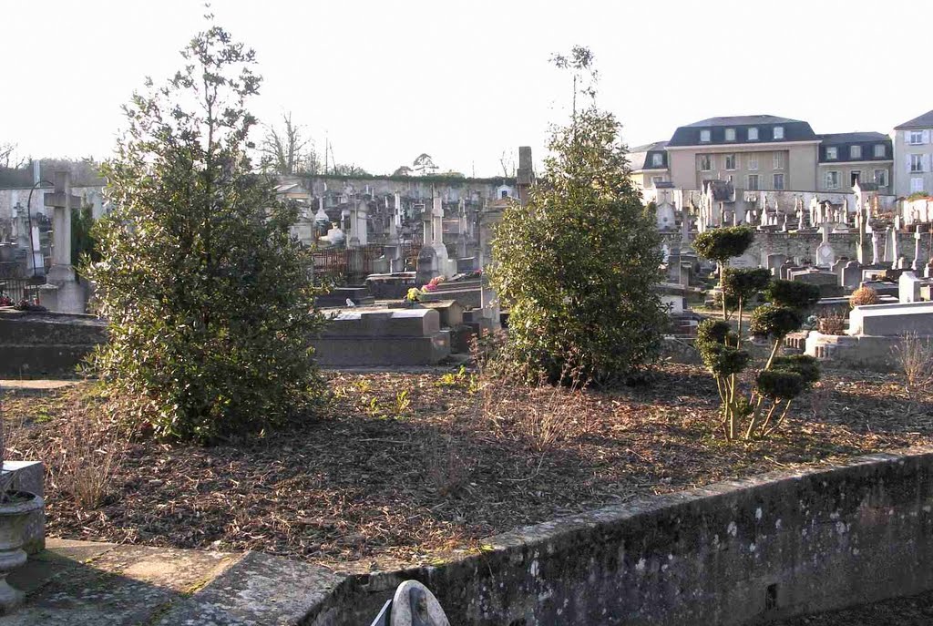 Cimetière Saint-Louis Fosse commune by christian pruneau