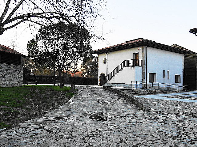 Casa solariega by R jesús garciarodrig…