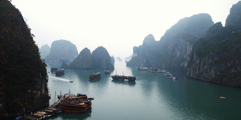 Ha Long Bay, Vietnam by aki-f