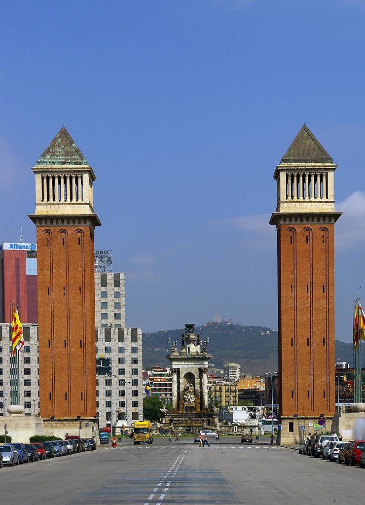 Barcelona, Plaza Espana by Sergey Medvedev