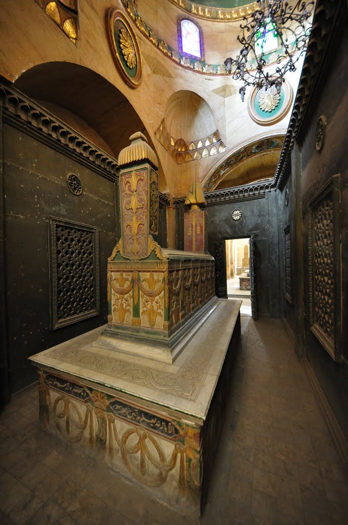 Tomb in Hosh El-Pasha by maiermo