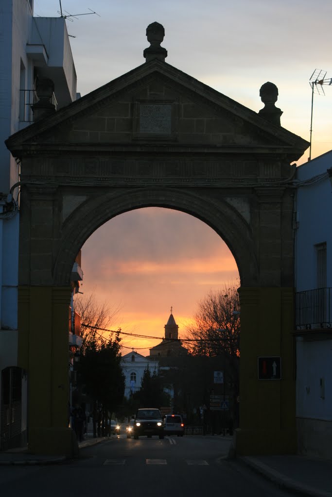 PUERTA DE ECIJA OSUNA , SEVILLA ,ESPAÑA. by miguelmartinezgraña