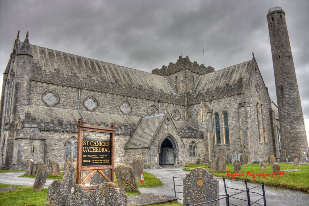 St.Canices Cathedral And Round Tower, Kilkenny by Bog Au