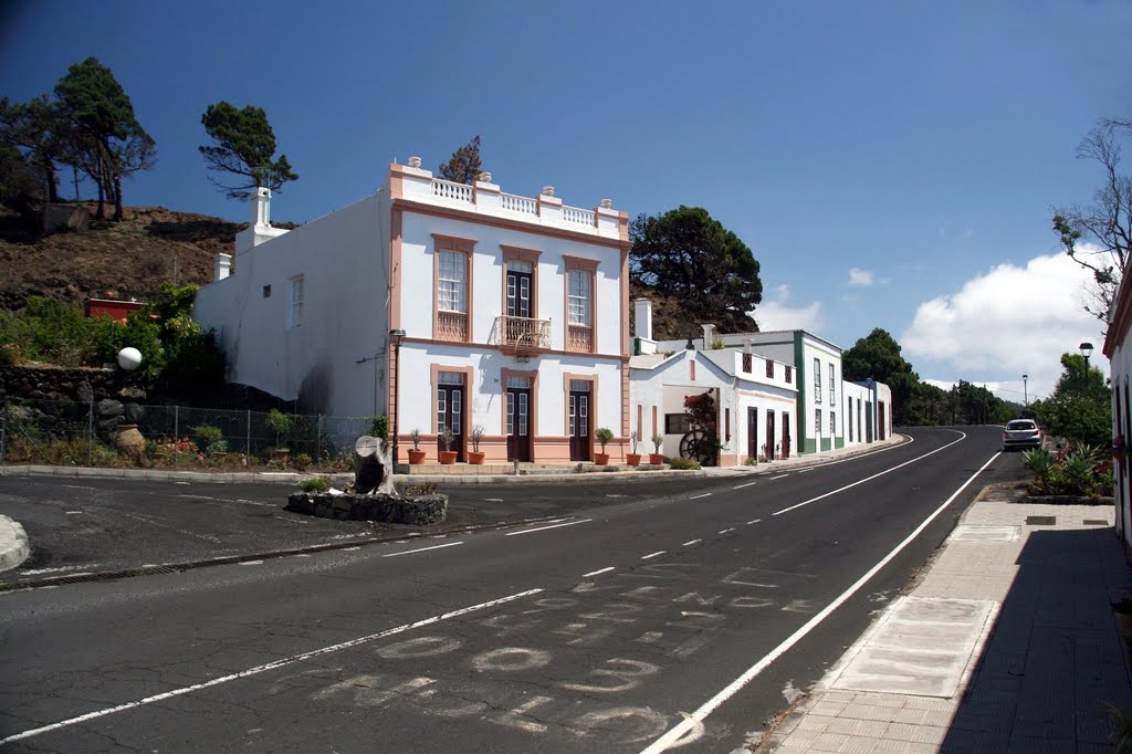 La Palma 2010: Fuencaliente village view #5. by arco_on_tour