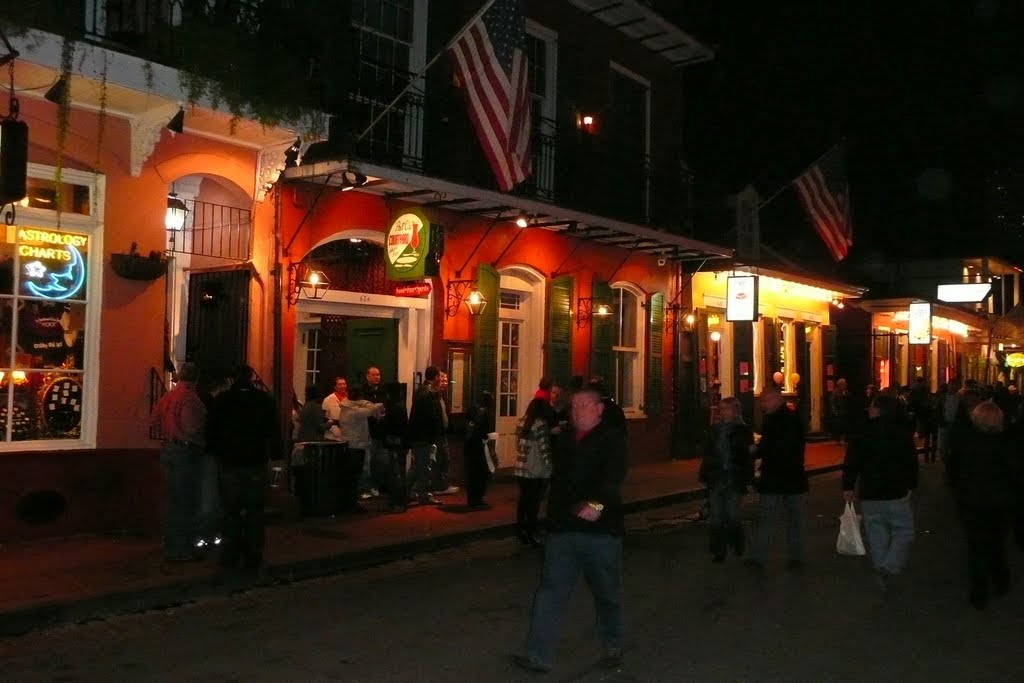 Pat O'Briens Bar, New Orleans by iseektoknow