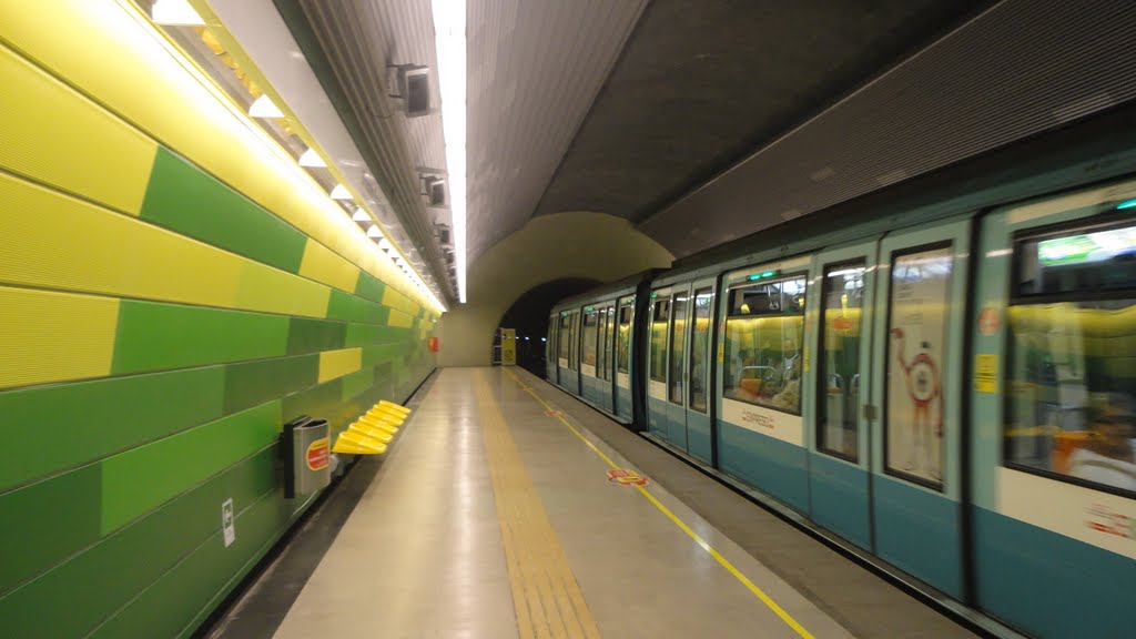 Estación Santiago Bueras. Maipú Chile Santiago by Ignacio Paredes