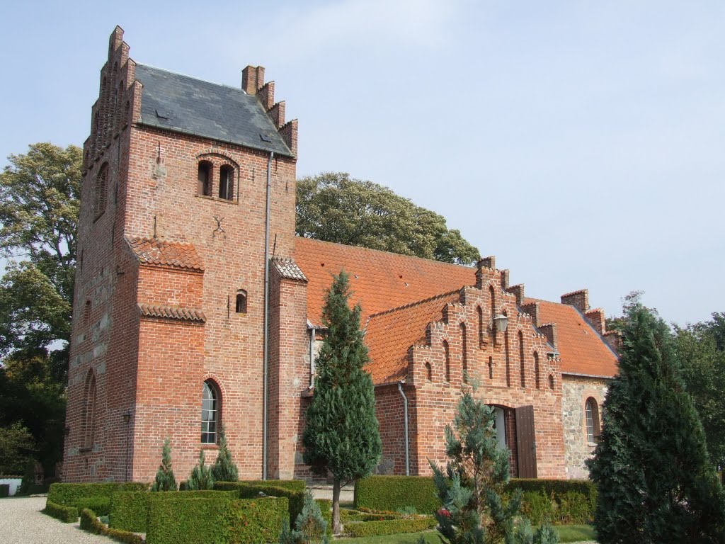 Stenmagle Kirke, Præstelyngen 1A, 4296 Nyrup by Finn Halling Larsen