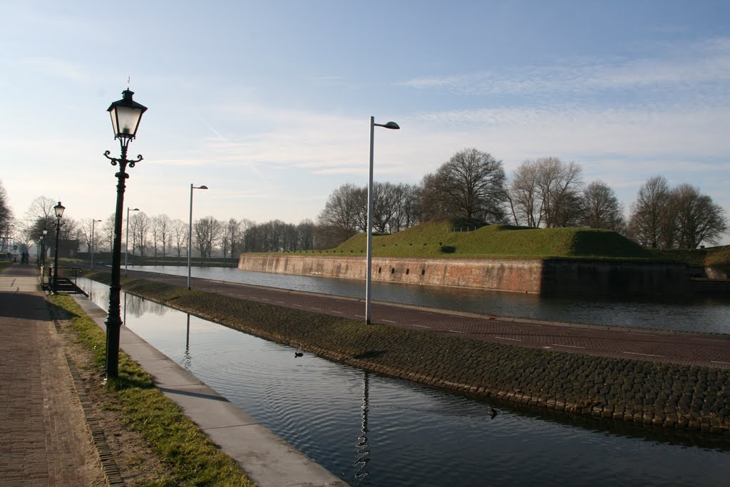 Verkeersdam en Bastion Promers, Naarden. by Carl030nl