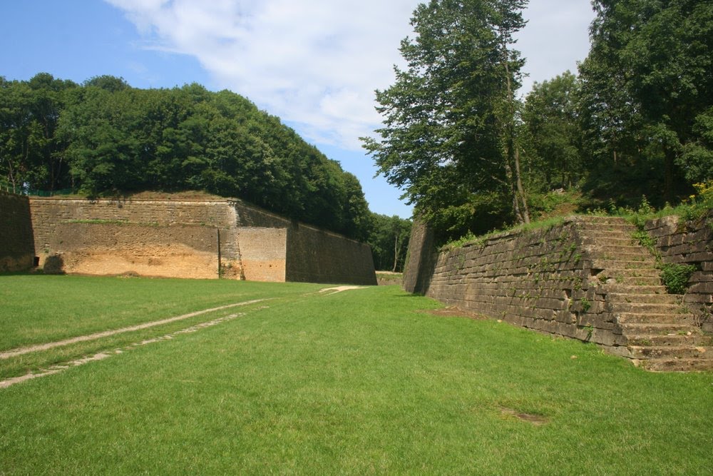 Citadelle de Longwy - Remparts by mablehome